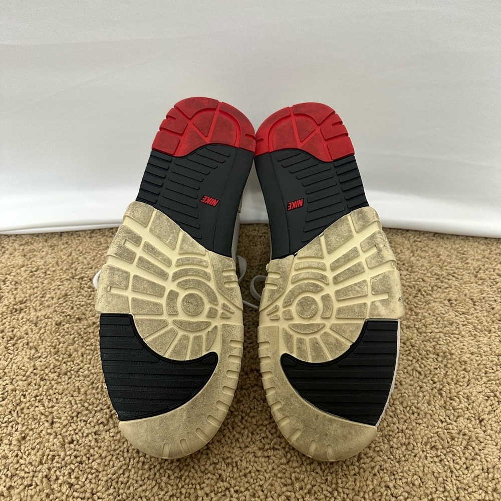 Nike Air Trainer 1 mid white and red
Size 10.5 - Picture 4 of 5